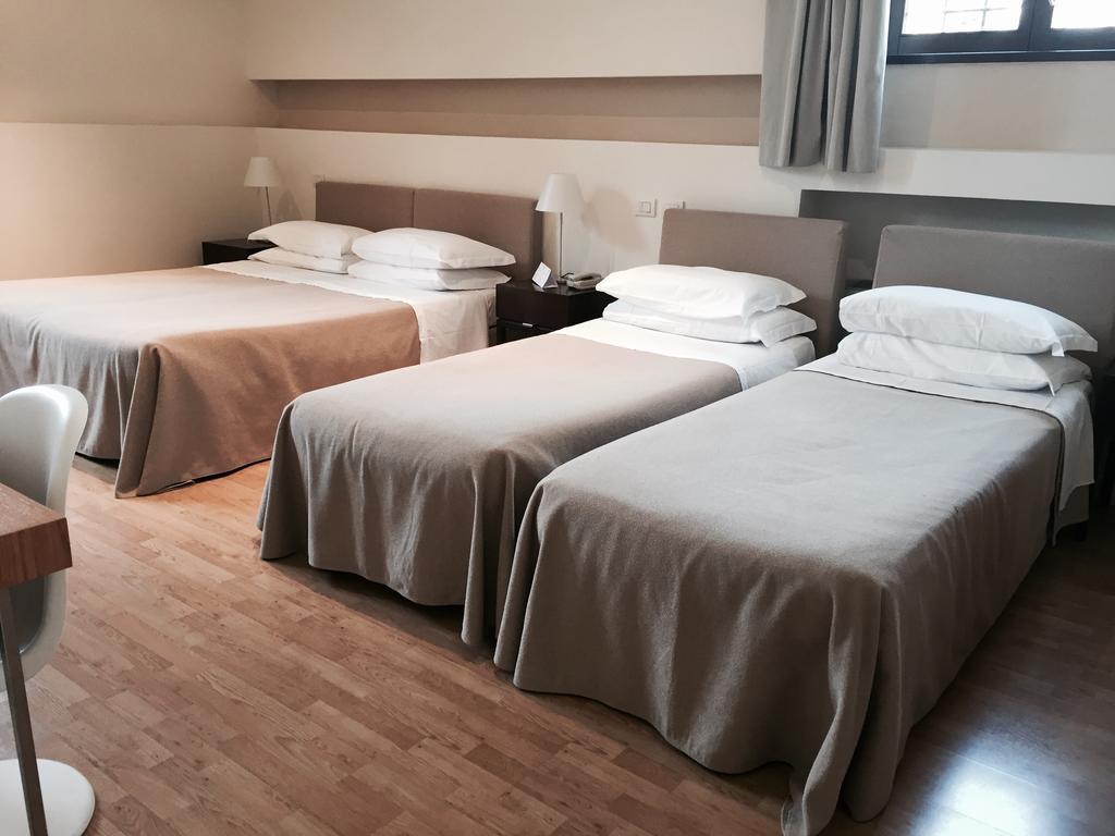Casa Mancia Hotel Фолиньо Екстериор снимка