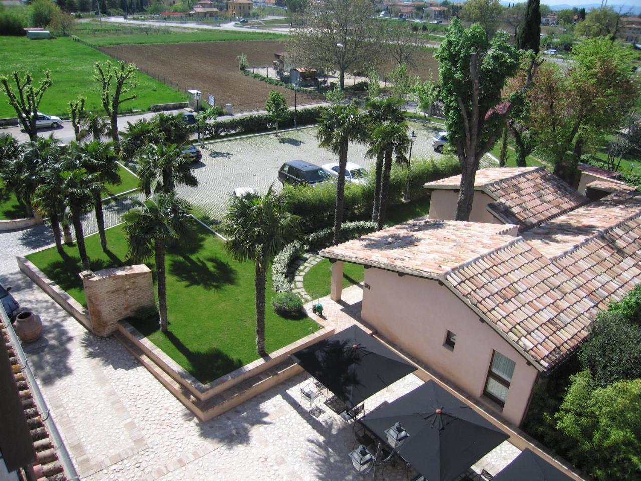 Casa Mancia Hotel Фолиньо Екстериор снимка